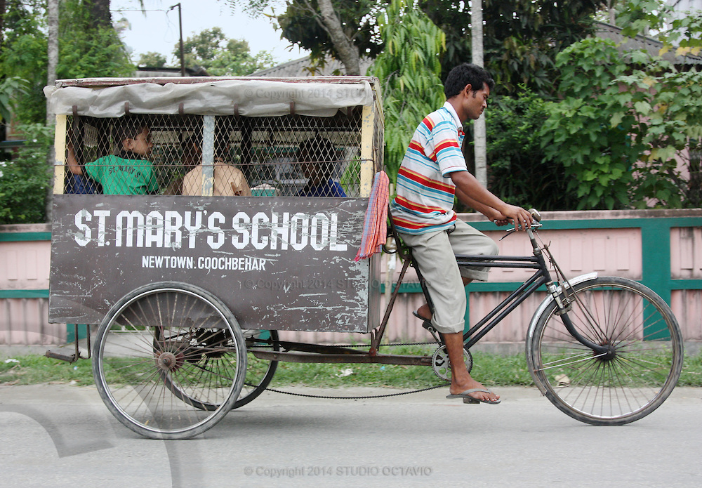 School-cycle-bus-IND6166.jpg