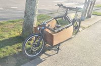 dim-1200px-Cargo-bike-de-Christoph-RRADLADER2017-Ebbi--caisse bois brut.JPG